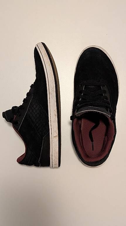 Herrenschuhe: Skateboard Schuhe Grösse 42 – Gebraucht aus Hergiswil NW von Bastaag 3