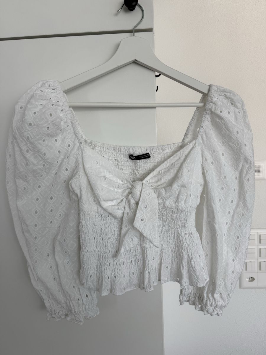 Zara Blusen: Zara Oberteil Lochstickerei – Neu (gemäss Beschreibung) aus Zürich von mel_87ct