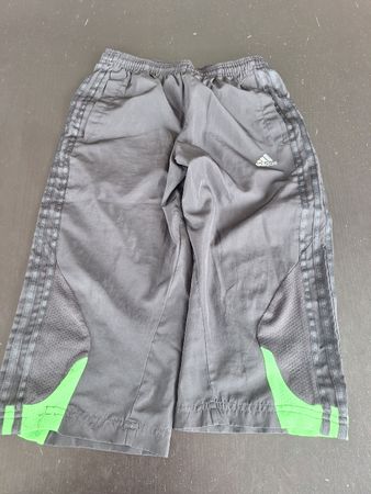 Coole Adidas Trainingshose ClimaCool, Grösse 152