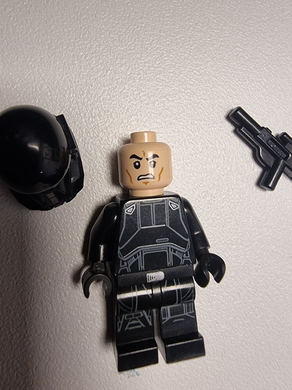 Statuette: LEGO Star Wars Imperial Death Trooper sw0807 Blaster – Usato da Bern venduto da Manuel.Berner 2