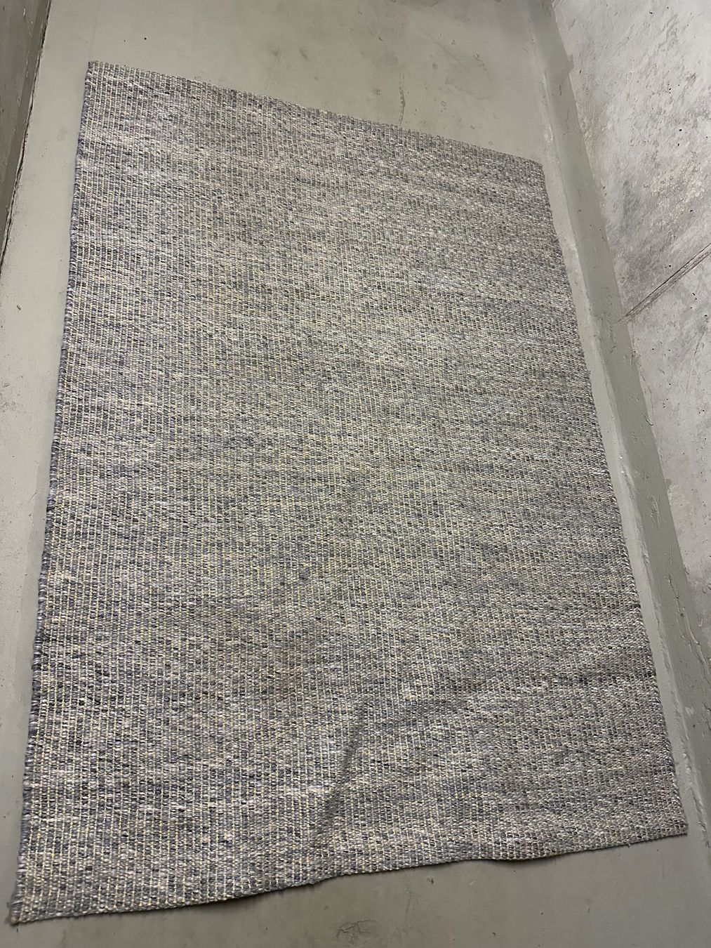 Teppiche: Teppich grau und gelb 122x172cm – Gebraucht aus Glattpark(Opfikon) von AydenM