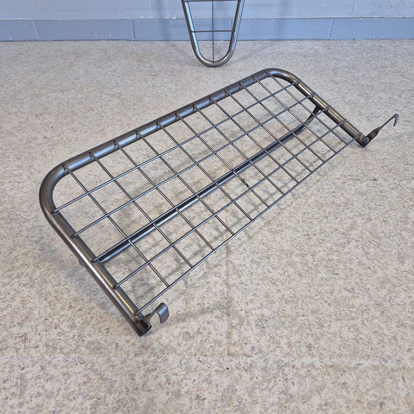 Guardaroba: Industriedesign Wandgarderobe Garderobe Hutablage – Usato da Nottwil venduto da Wondewa-Shop 4