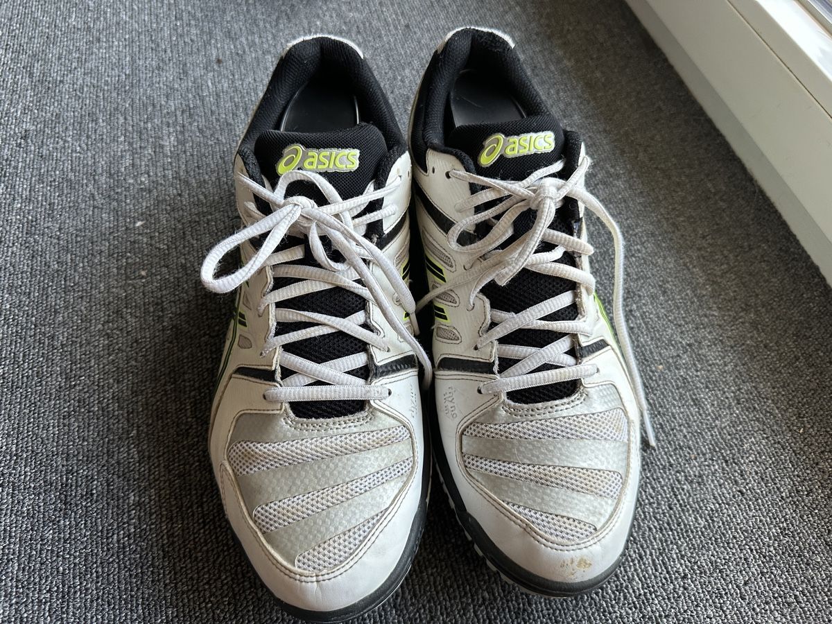 Asics Scarpe da uomo: Asics GEL-BEYOND homme taille 44 blanc – Usato da Bulle venduto da LeMoleson 1