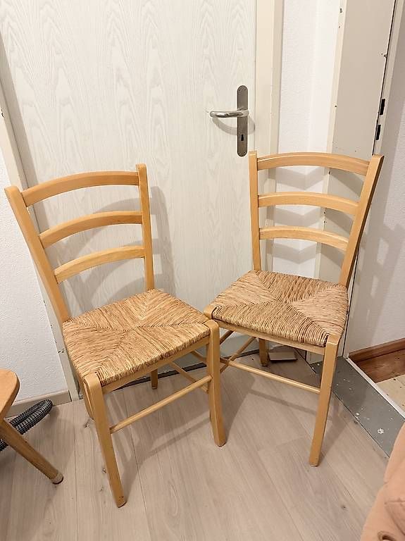 Sedie: Bequeme Holzstühle – Usato da Emmenbrücke venduto da Pinarella78