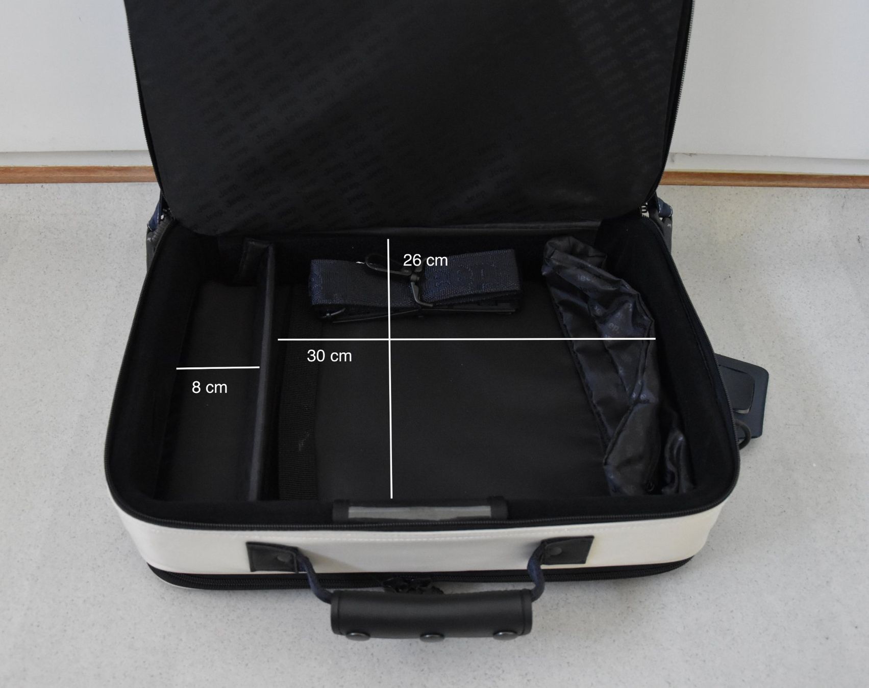 Borse: Jeep Umhängetasche/Laptoptasche – Nuovo (secondo la descrizione) da Meggen venduto da Tristar03 3