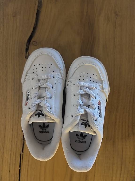 Scarpe per ragazzi: Scarpe Adidas nuove 23 – Usato da massagno venduto da sar_8cdn 2