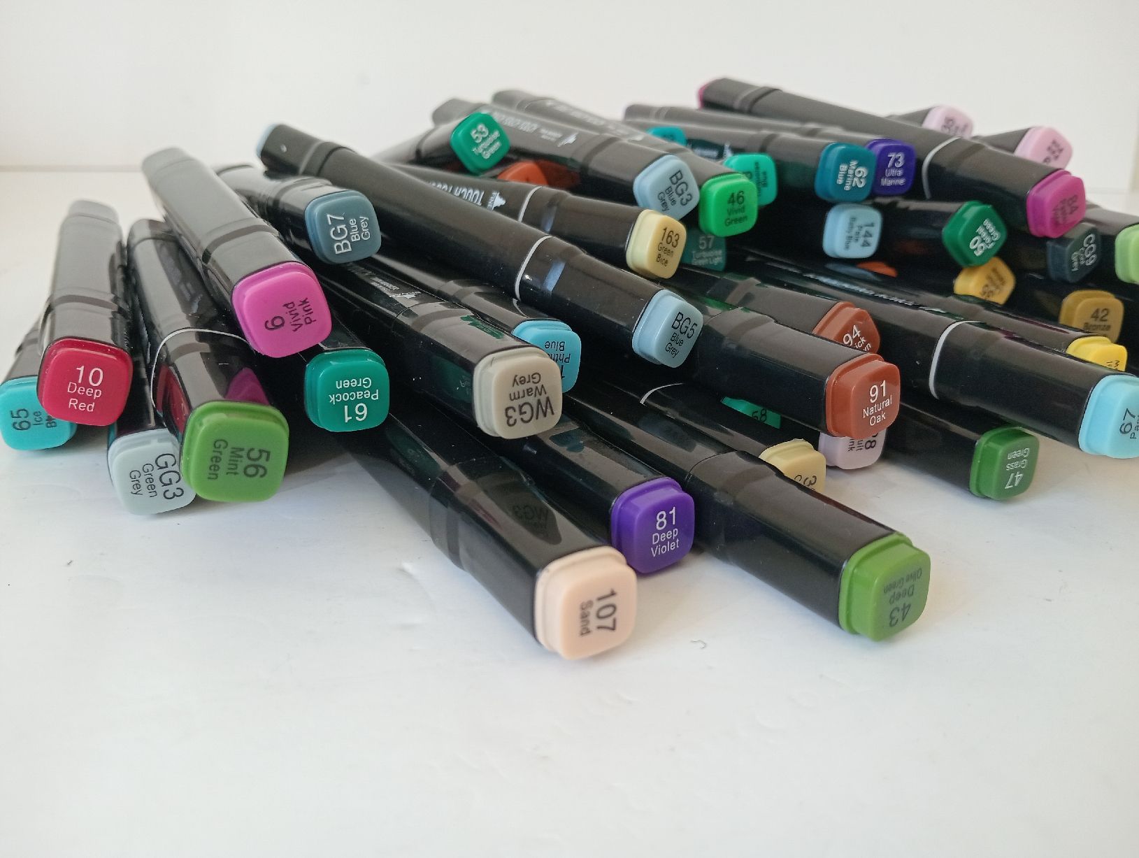 Stifte & Marker: Touch Sketchmarker Set 80 Stk. doppelseitig mit Tragetasche – Gebraucht aus Allschwil von Evgeniia78 5
