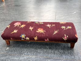 Vintage Schemeli/Fussbank Handarbeit gestickt Holz