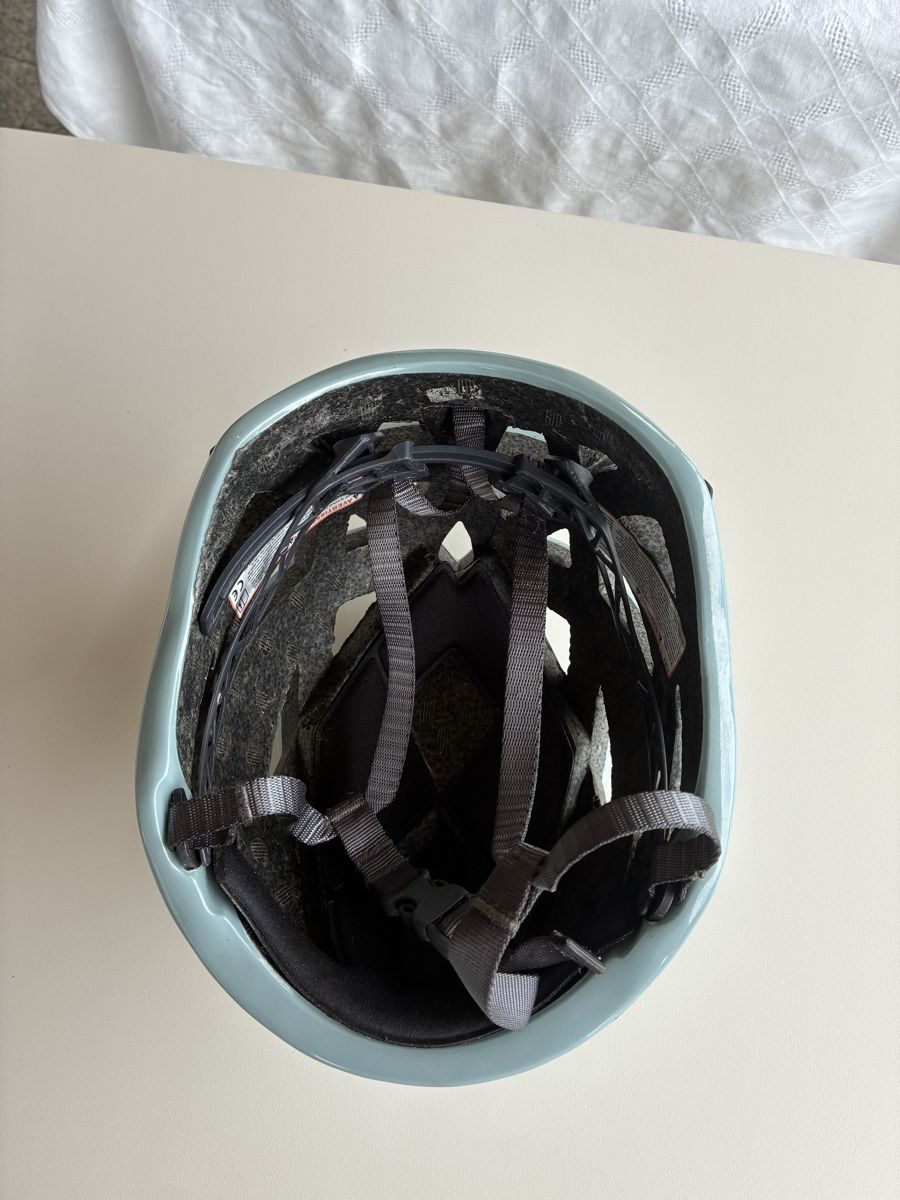 Black Diamond Helme: Black Diamond Kletterhelm – Gebraucht aus Kastanienbaum von Hannibal123 3