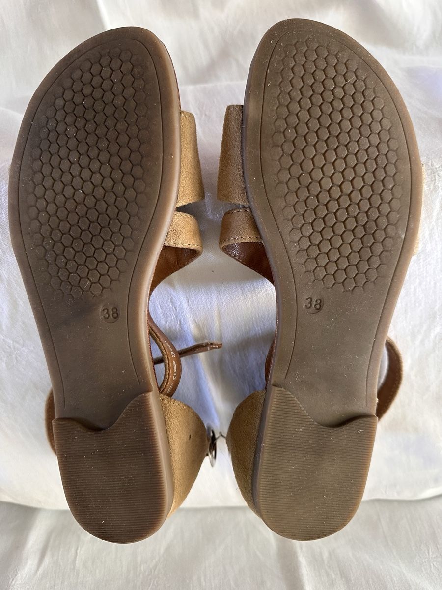 Chaussures femmes: Sommer  Ledersandalen nr. 38 – D'occasion à Stabio par MAARINAA 2