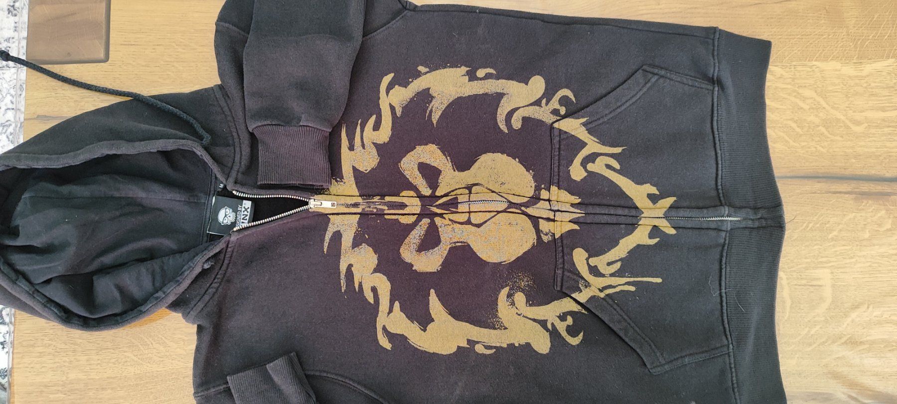 Lotti di vestiti: Hoodies kleiderpaket – Usato da Chur venduto da djovanna 7