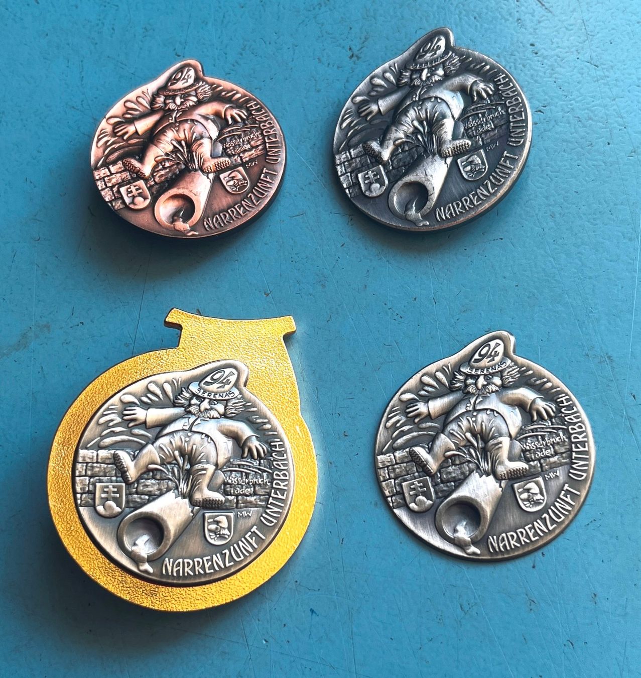 Placchette & Badge: Fasnachtsplaketten, Narrenzunft Unterbäch 1994 – Usato da Obernau venduto da Wgnom