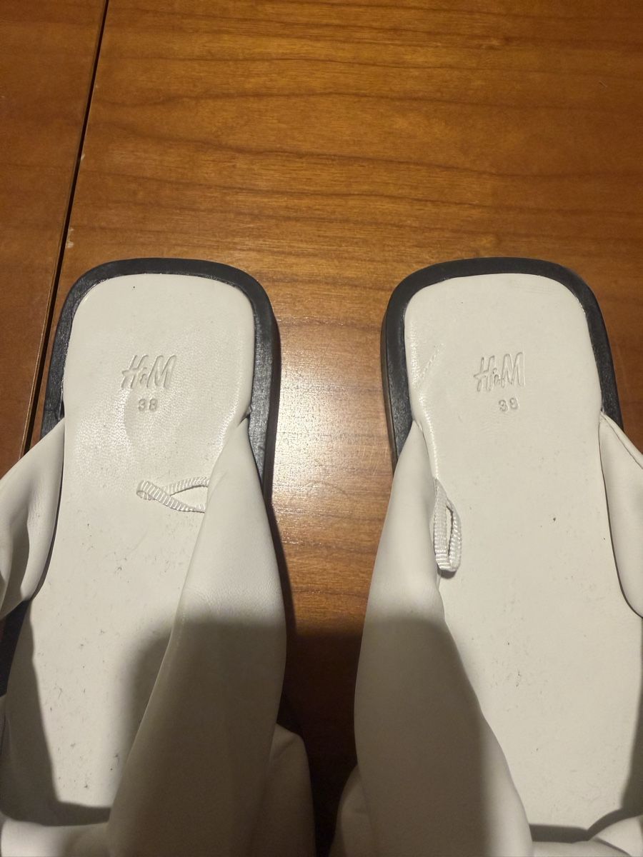 H&M Damenschuhe: Mules H&M – Neu (gemäss Beschreibung) aus Bossonnens von mina1187 2