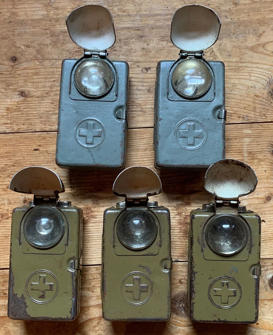 Schweizer Armee Lampade: 5 Taschenlampen der CH Armee – Usato da Goldingen venduto da Bergler012 4