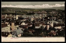 AK Biel, Ortsansicht mit Kirchen, Häuser und Landschaft aus 