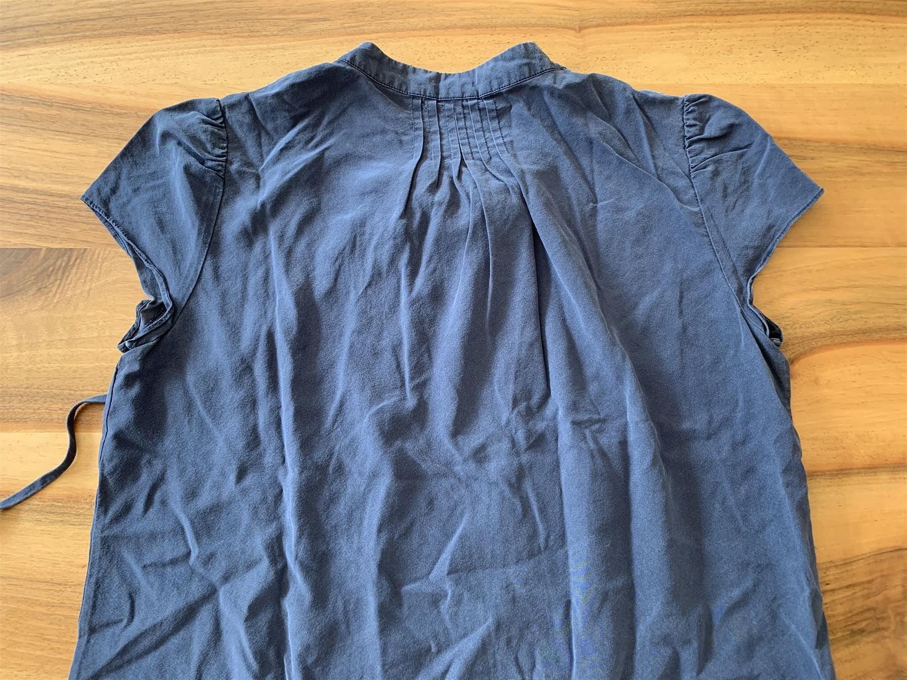 Camicette: THEORY blaue Seidenbluse/Top Grösse S – Usato da Meiringen venduto da Stuffandmore 2