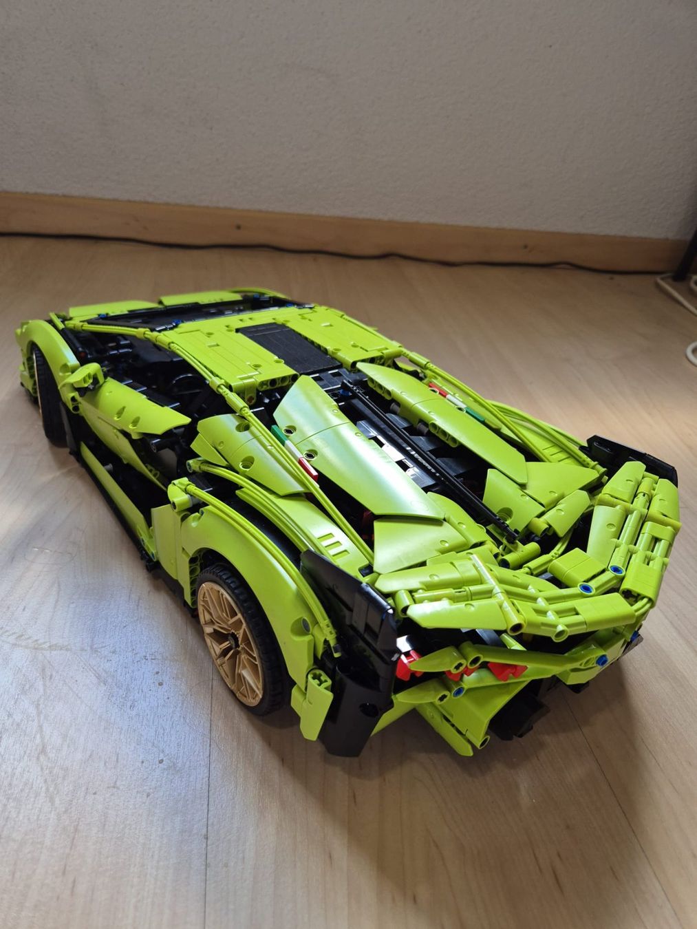 Lego Kit di costruzioni: Top Zustand! Lego Technic Lamborghini Sian – Usato da Pfungen venduto da Mizutayio 2
