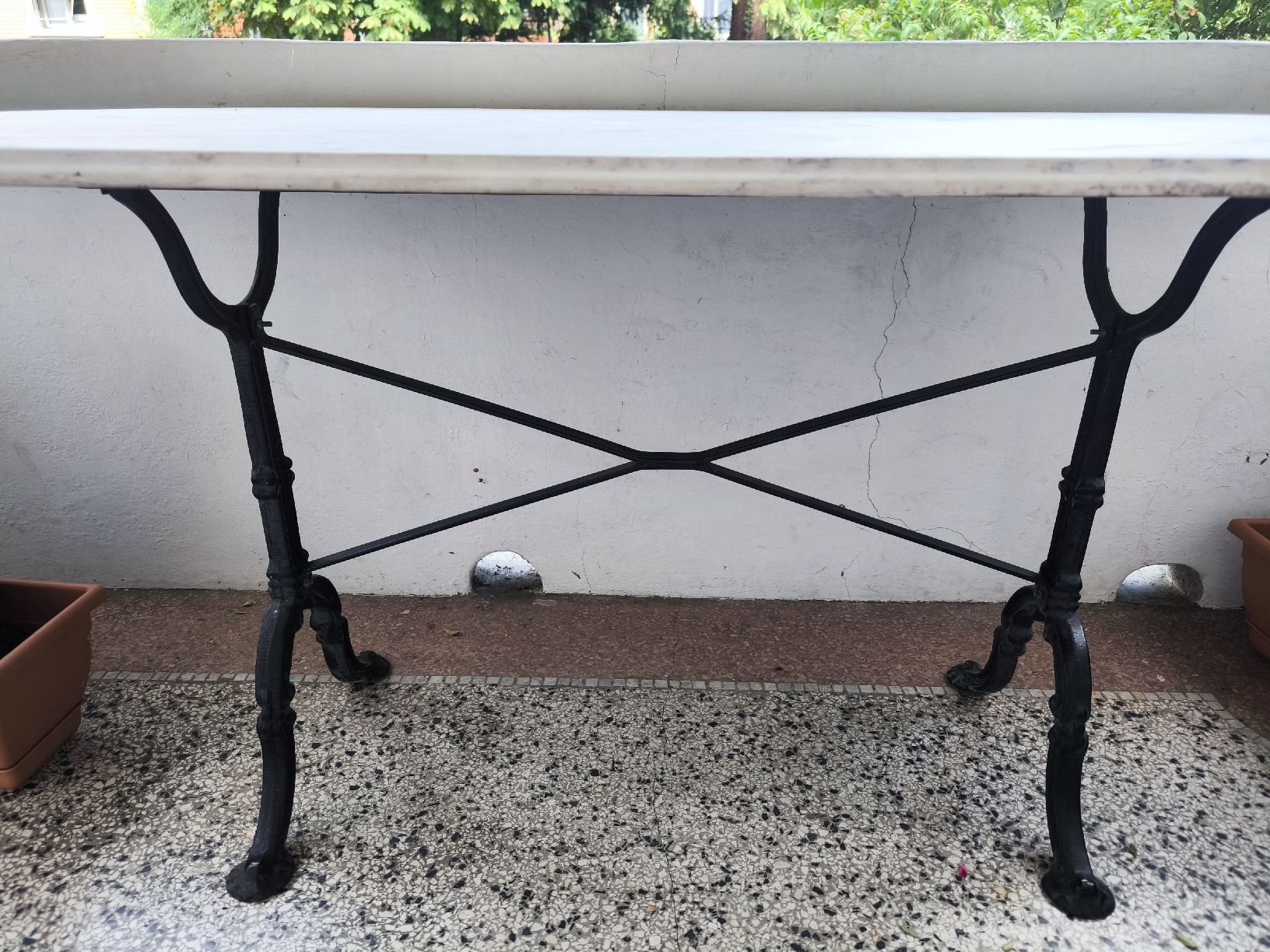 Tables: Marmor Tisch mit Eisengestell oval 138x70cm – D'occasion à Bern par Ramonabelen 1