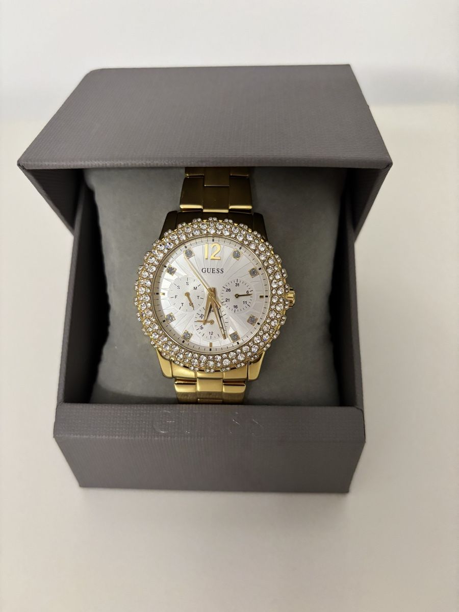 Guess Orologi: Guess Damenuhr Goldfarben mit Strass, Neu – Nuovo (secondo la descrizione) da Salenstein venduto da Silly...0 1