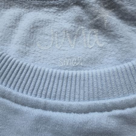 JUVIA Kurzarmsweater