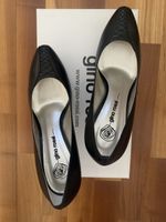 Gino Rossi Black Leather Heels. Size 38. Sleek & Stylish!