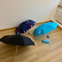 Regenstiefel Gr. 42 NEU & NIE GETRAGEN & 3 Regenschirme  !!!