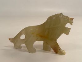 Wächterlöwe aus Stein / Onyx Figur