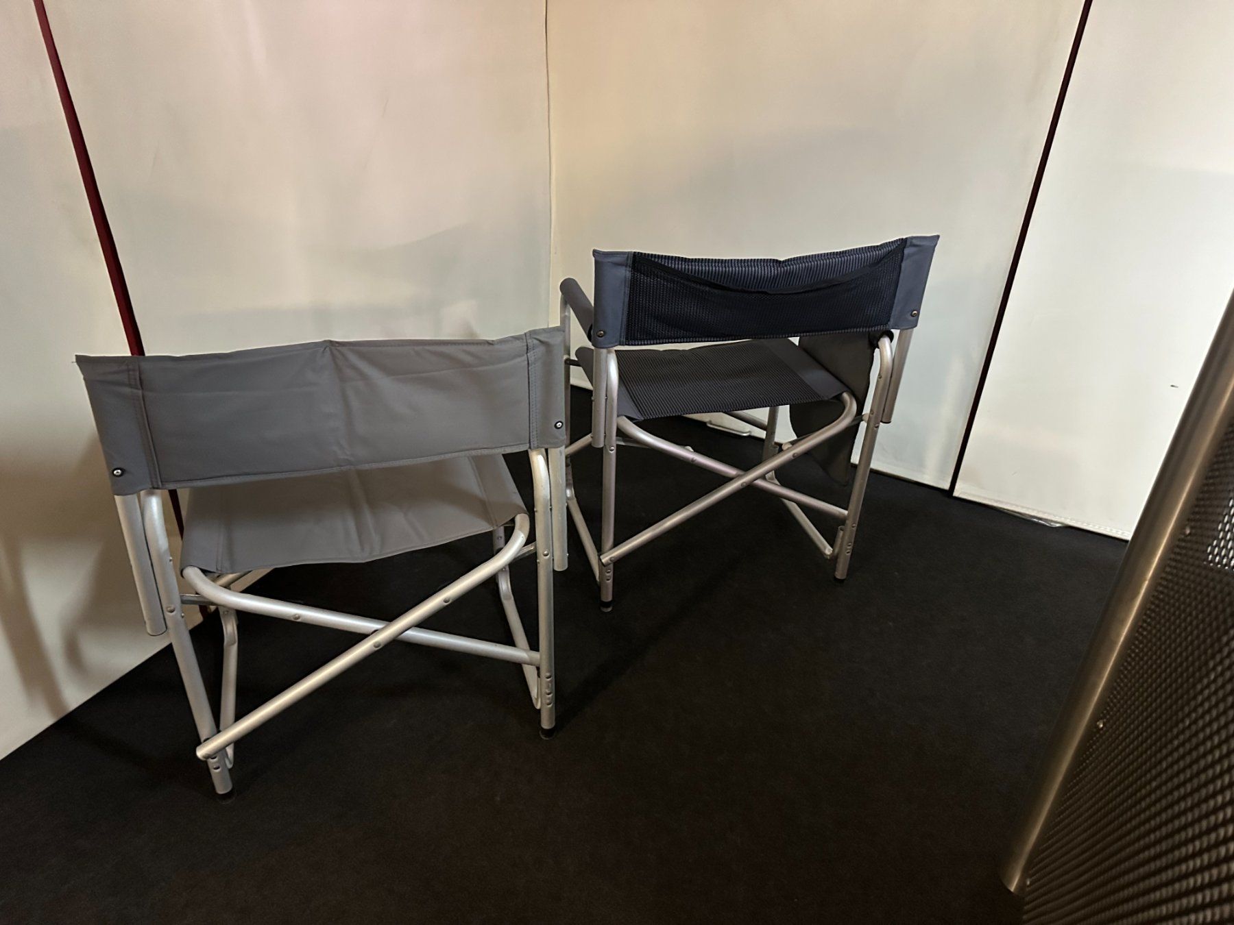 Veicoli da campeggio: Campingklapptisch mit 2 Stühlen. – Usato da Dagmersellen venduto da heyv 8