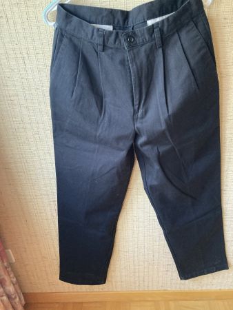 Neue Buntfaltenhose Marke Pokers Gr. 36 schwarz