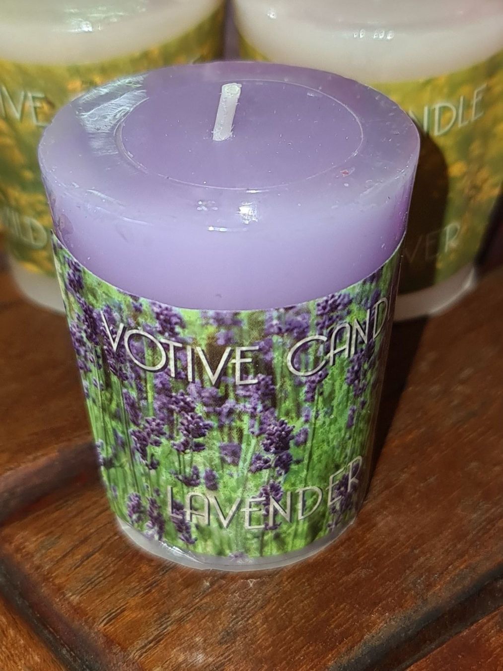 Candele: Duftkerze Lavendel lange Brenndauer – Nuovo e nell'imballaggio originale da Dintikon venduto da Vexi