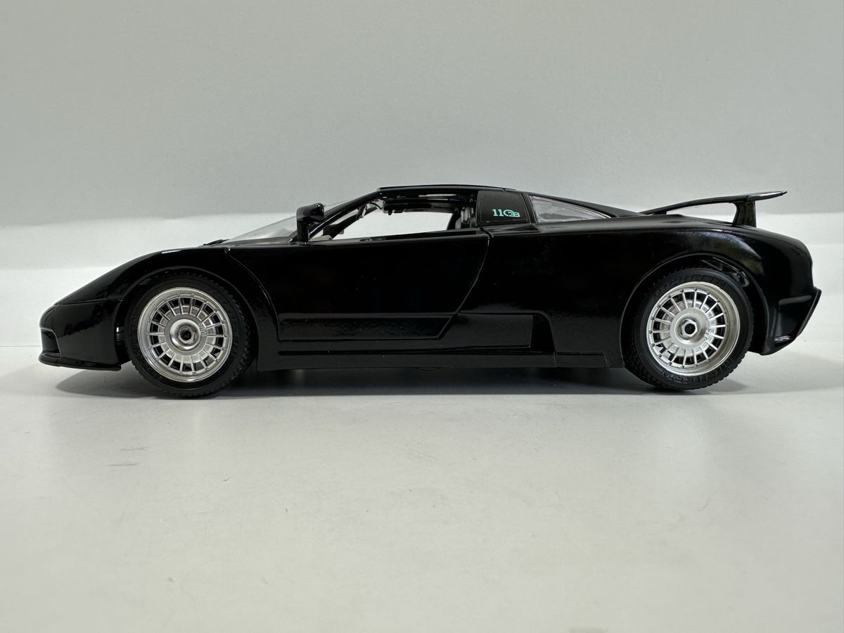 Bburago Modellautos: Bugatti EB110 1:18, schwarz, BBURAGO  – Gebraucht aus Zofingen von rf9_x2xt 2