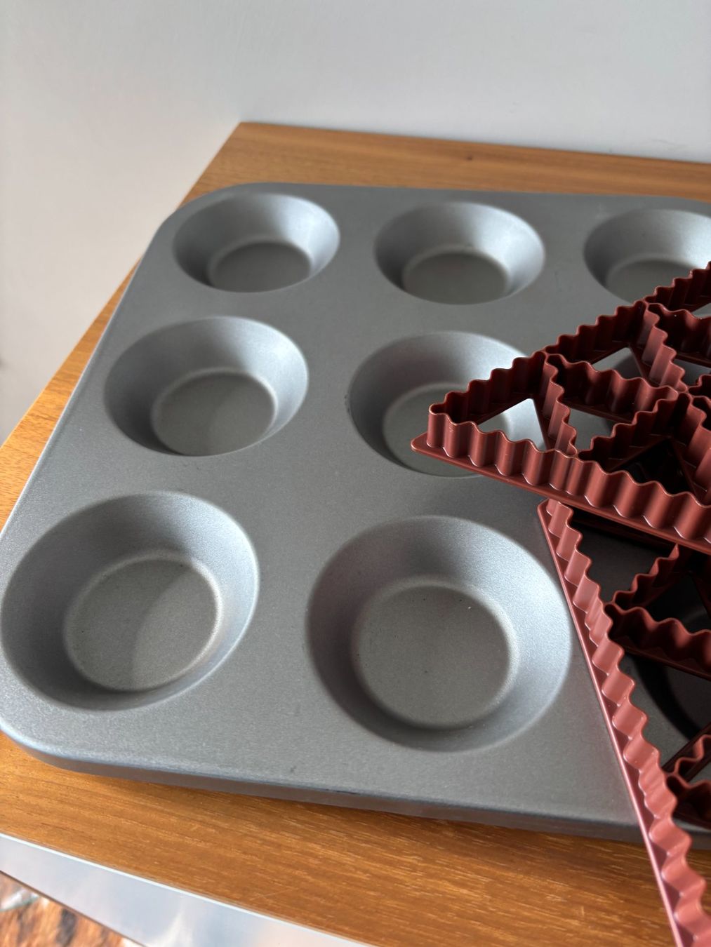 Elettrodomestici da cucina: Küchenartikel, Backen, 5 verschiedene Teile – Usato da Laax GR venduto da wil_66wq