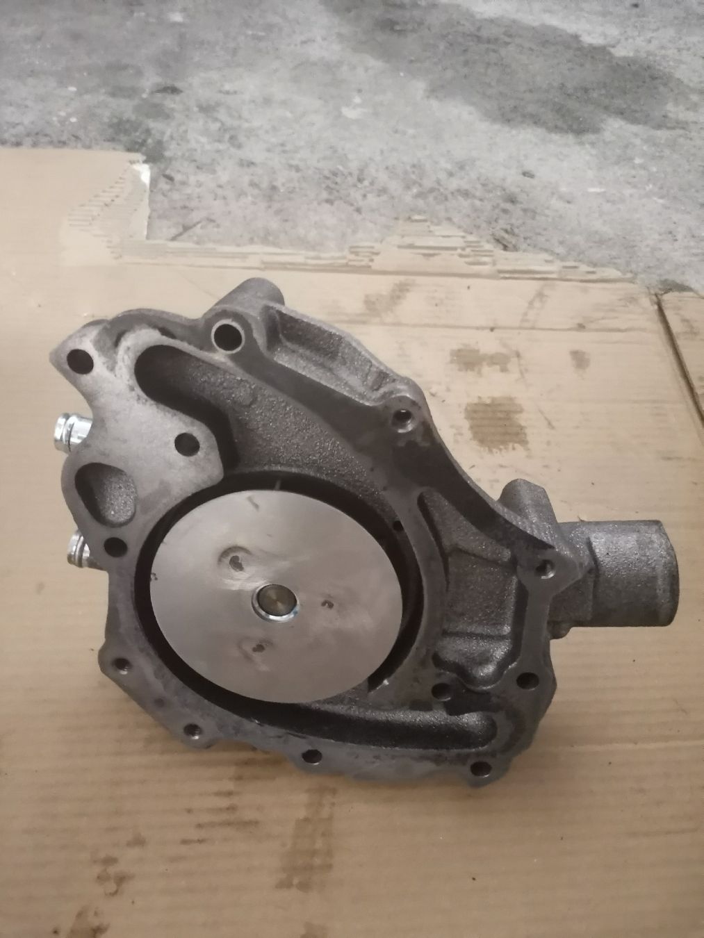 Ford Tutti pezzi di ricambio auto: Wasserpumpe Ford Mustang 351W – Nuovo (secondo la descrizione) da Wil SG venduto da u65c63m98v99 1