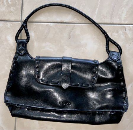 Schwarze XOXO Handtasche aus Kunstleder - Zeitlos elegant!