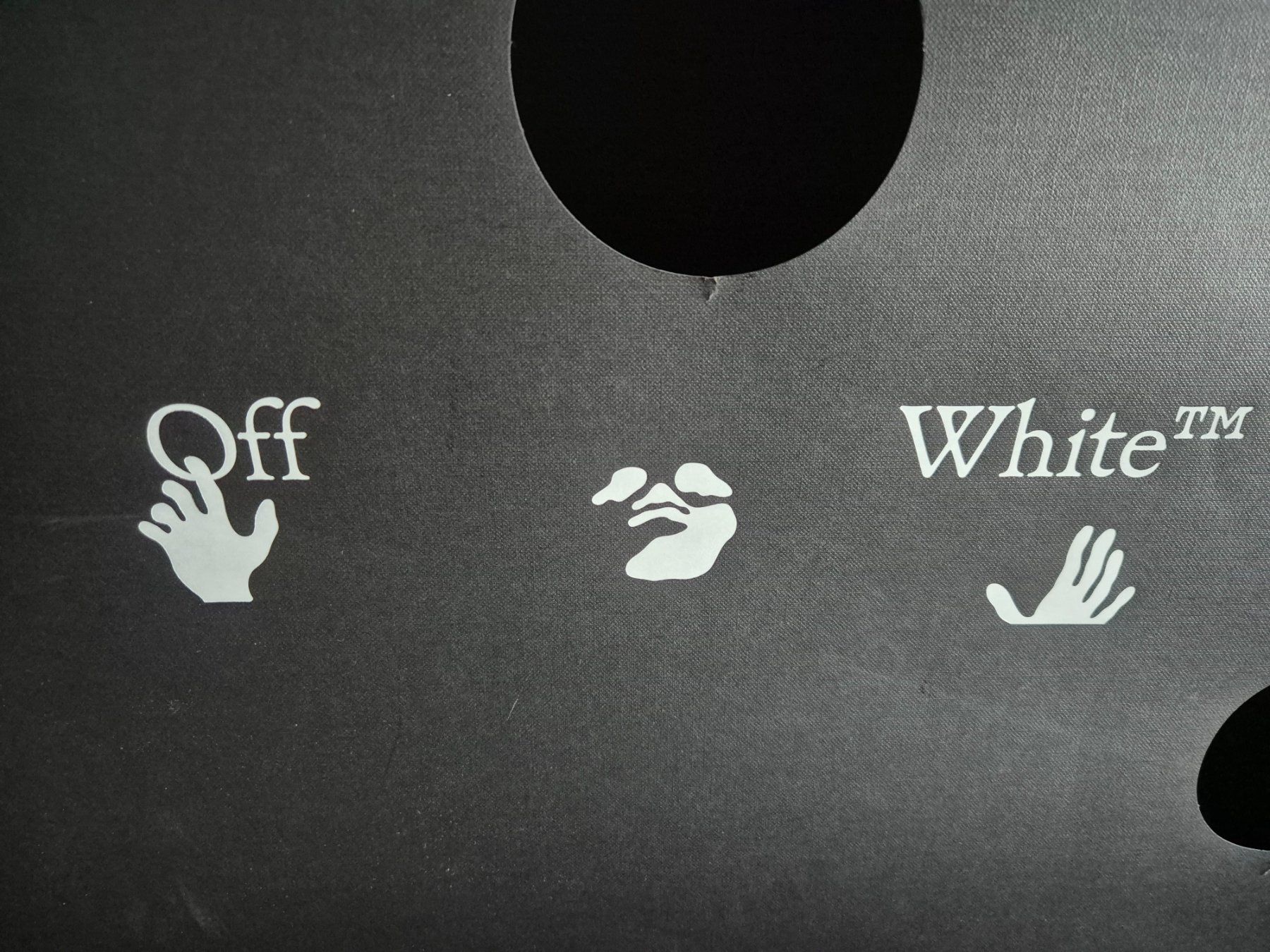 Off-White Taschen: Papiertasche Off White Zürich 39 x 49 cm – Gebraucht aus Würenlos von Toolia 2