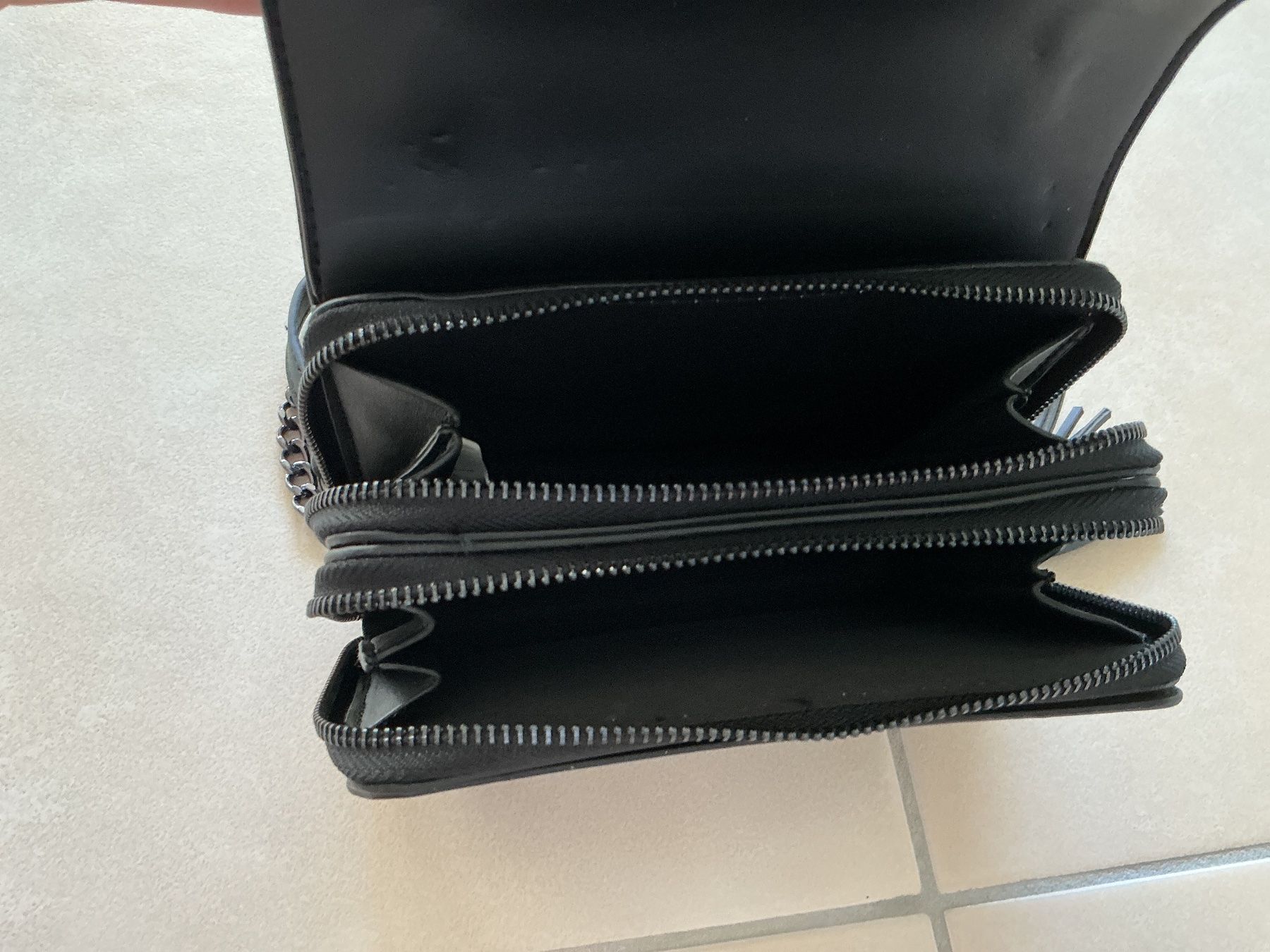 Sacs femmes: Tasche schwarz – D'occasion à Frauenfeld par Stehojen 5