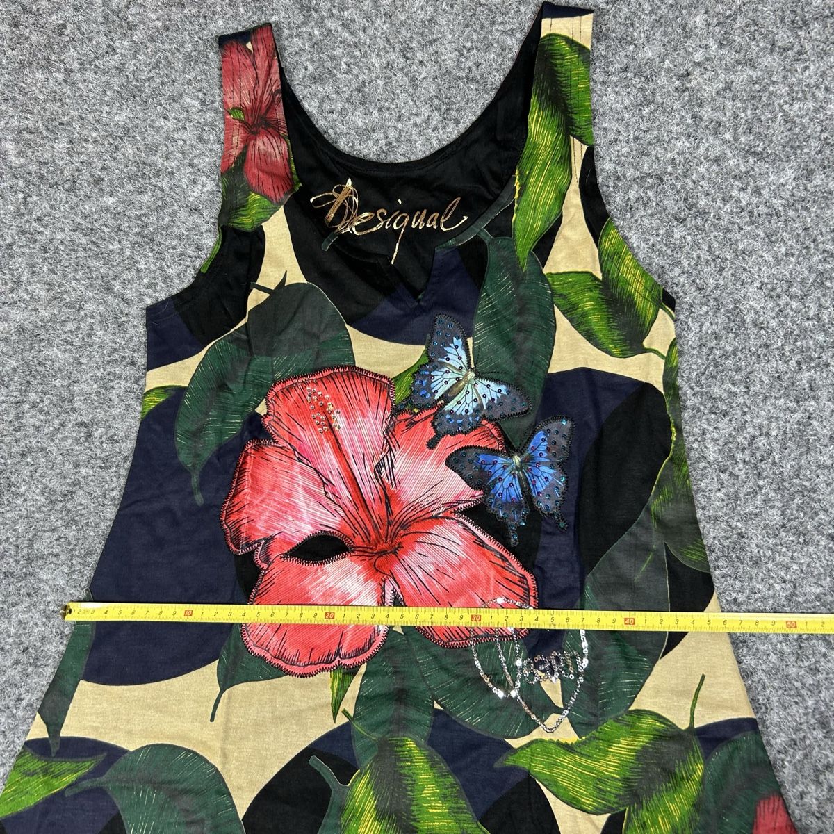 Desigual Vestiti: Dress Desigual L – Nuovo (secondo la descrizione) da La Sagne NE venduto da Matlasape 2