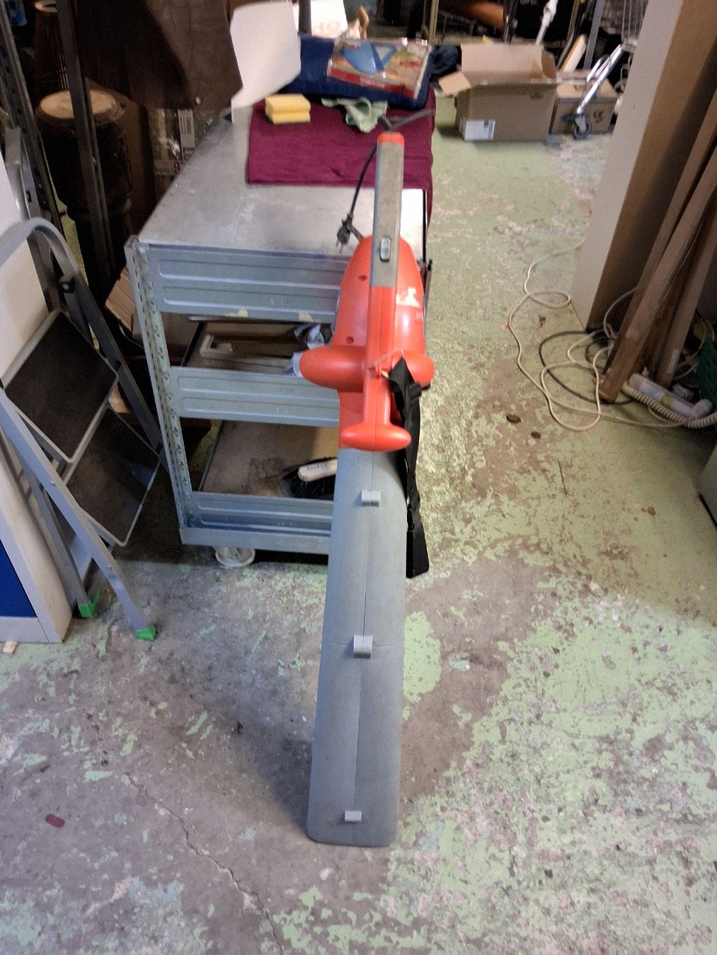 Einhell Aspirateurs & souffleurs à feuilles: Laubbläser Einhell E-LS 2445 elektrisch  – D'occasion à Rorschach par TimelessTrading