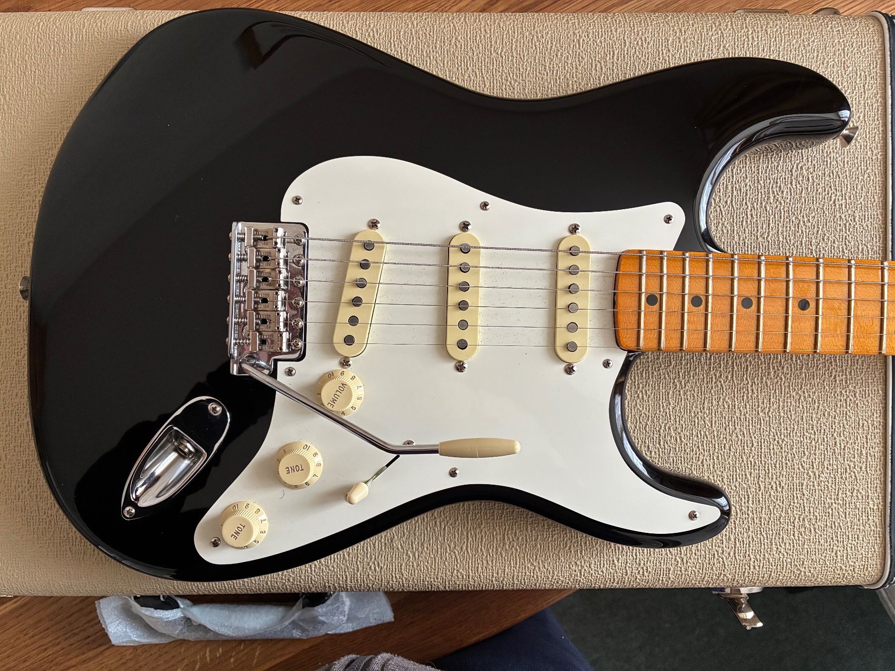 Gibson Strumenti musicali: Fender Eric Johnson Stratocaster black – Usato da Stein am Rhein venduto da metti-swiss 1