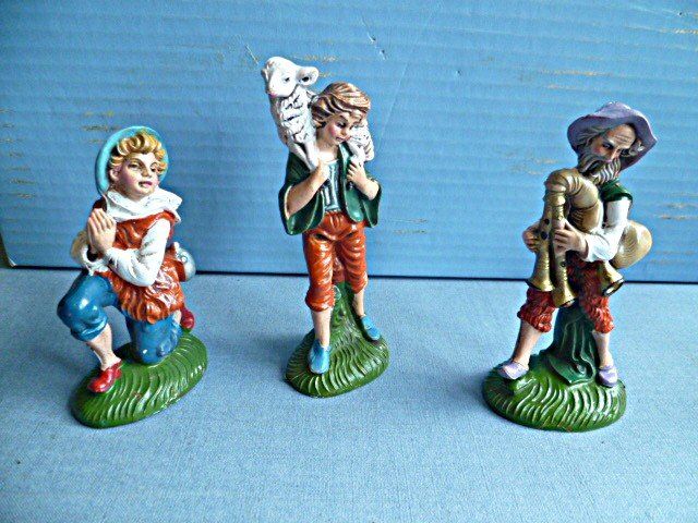 Figuren: Krippenfiguren 13-teilig s. schön, kompl. – Gebraucht aus Effretikon von Heimstudio 4
