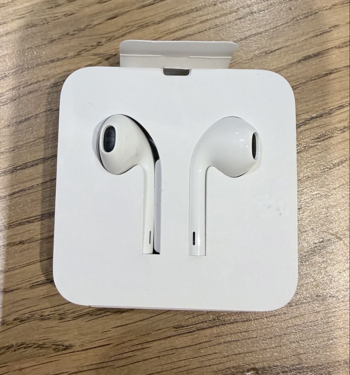 Apple Cuffie: Écouteurs Apple EarPods Lightning blancs neufs – Nuovo e nell'imballaggio originale da Courgevaux venduto da auxtrouvailles