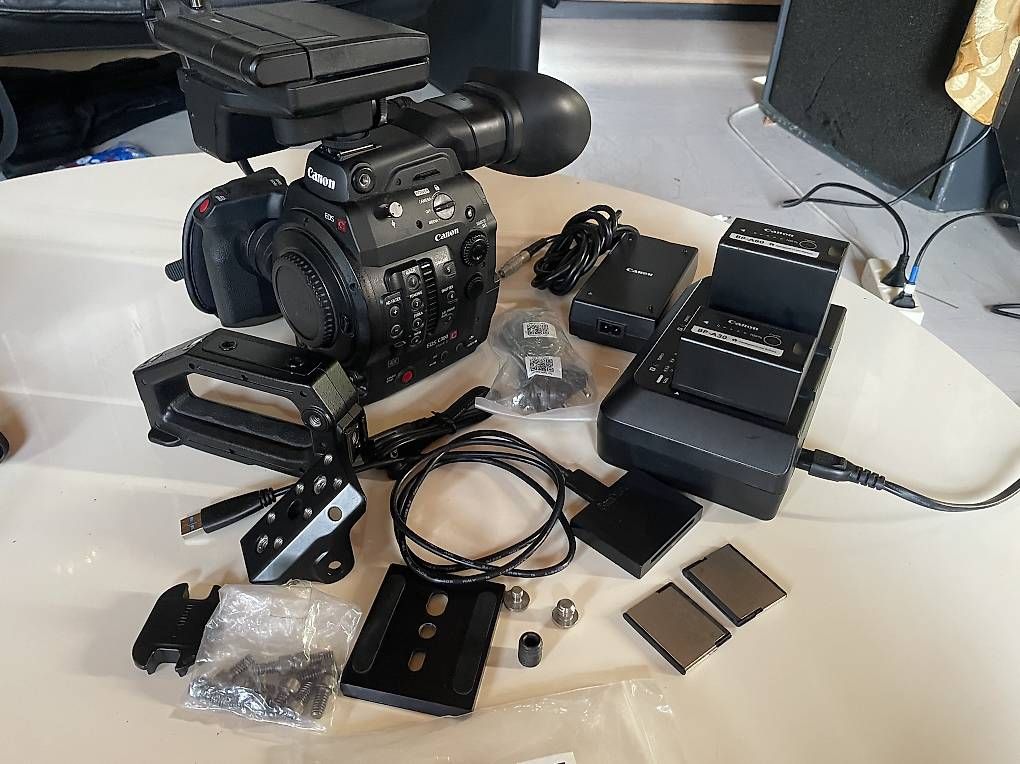 Canon Videocamere: Canon c300 mk2 Video Kamera Kit – Usato da Embrach venduto da xen_rp5g