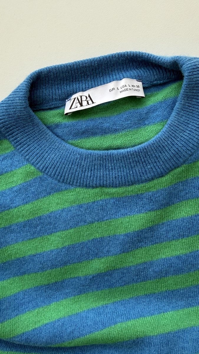 Zara Pulls & Sweat-shirts: Gestreifter Zara-Pullover 1 – D'occasion à Zürich par ana_782l