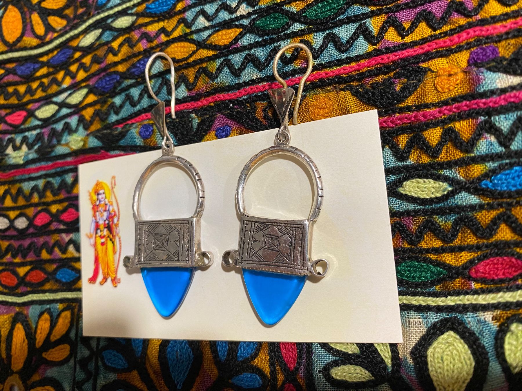 Orecchini pendenti & Orecchini a lobo: Boucles d’oreilles pendantes – Usato da Clarens venduto da OptitesJoliesChoses 1