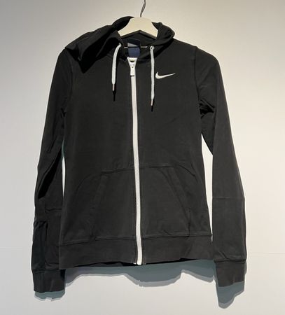 Nike Kapuzenpullover schwarz Grösse S guter Zustand