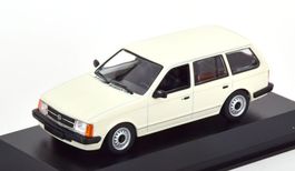 Opel Kadett D Caravan 1979-1984 weiss    1:43 von MaXichamps