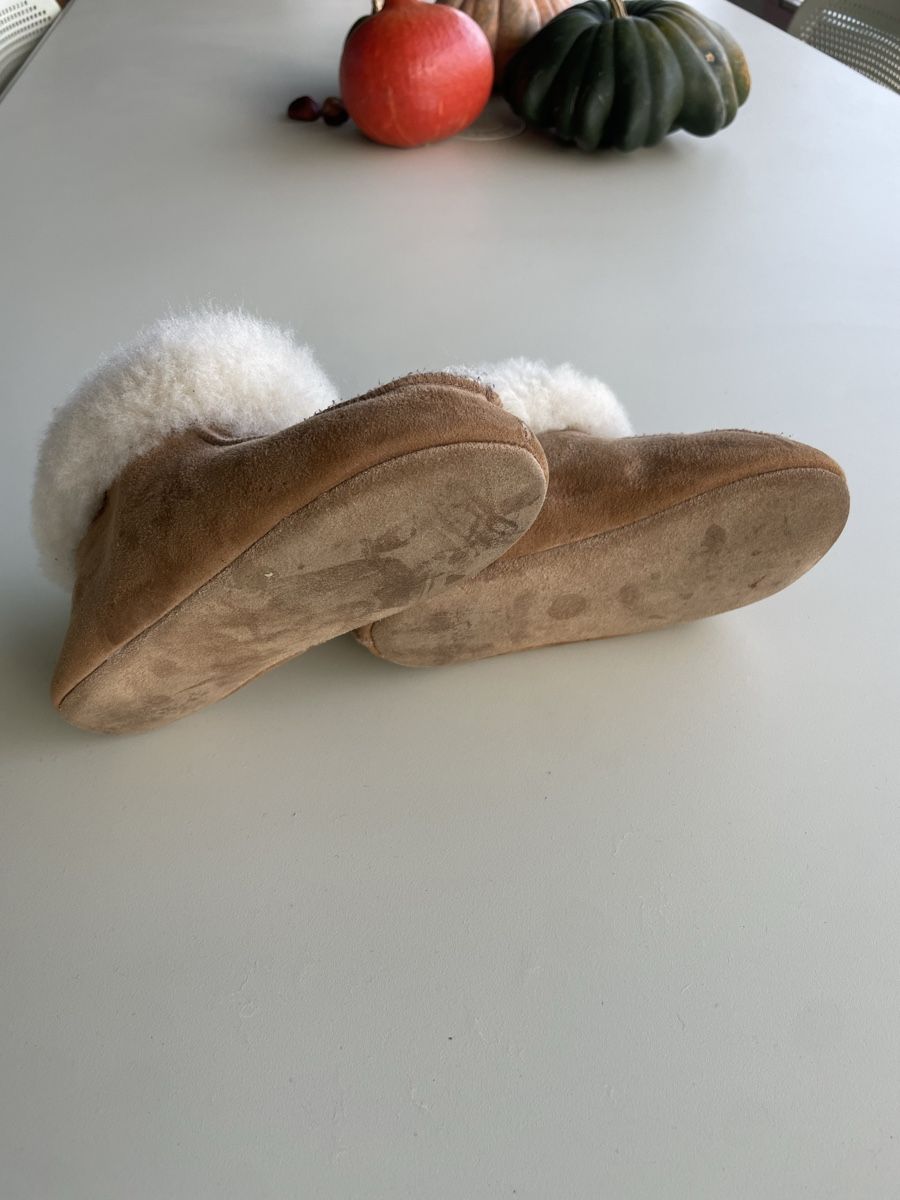 Scarpe per ragazzi: Lammfell-Finkli Gr. 27/28 – Usato da Zürich venduto da Histo_RaHub 4