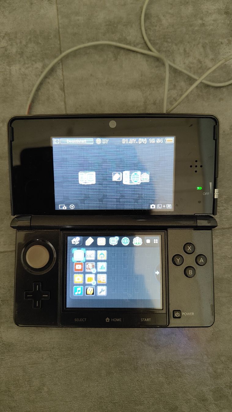 Nintendo Console: Nintendo 3DS mit Ladekabel und Spielen – Usato da Trachslau venduto da fusake.ch 1