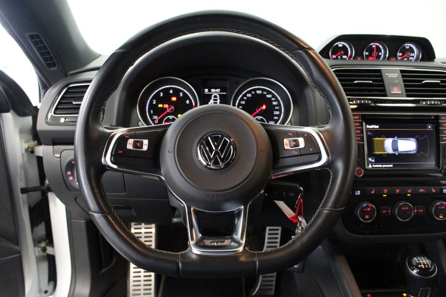 VW Automobili: VW Scirocco 2.0 TSI R-Line – Usato da Pully venduto da Arkasia_8 8
