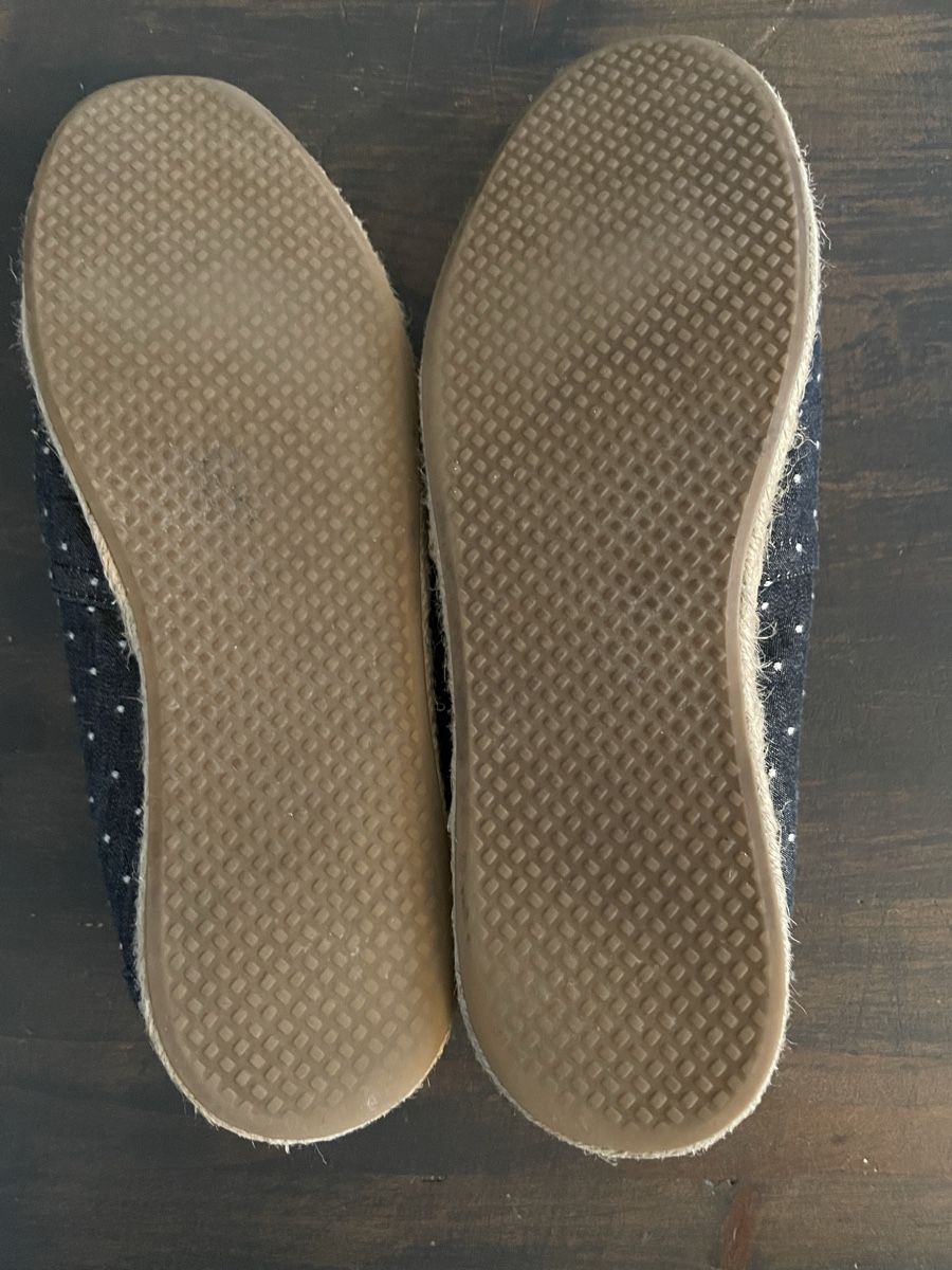 Toms Damenschuhe: Toms Schuhe Grösse 7.5 / 41 – Gebraucht aus Rotkreuz von Rajah 1